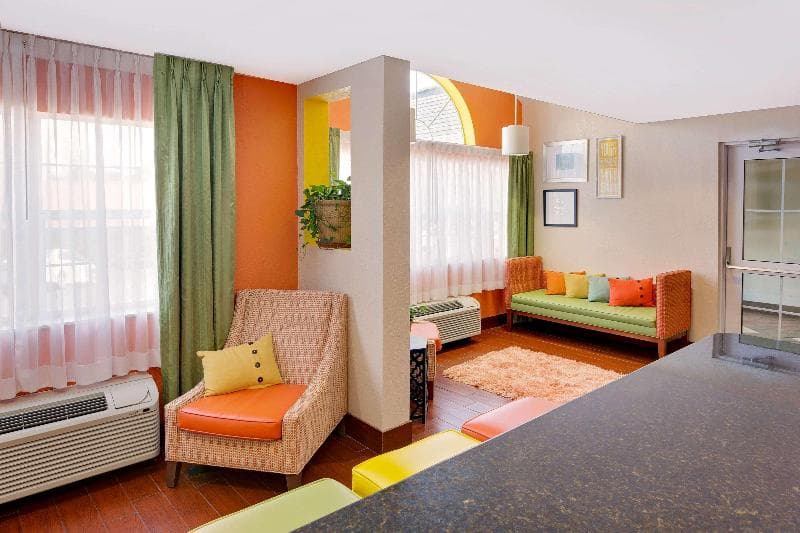 Microtel Inn & Suites By Wyndham Daphne/Mobile 5
