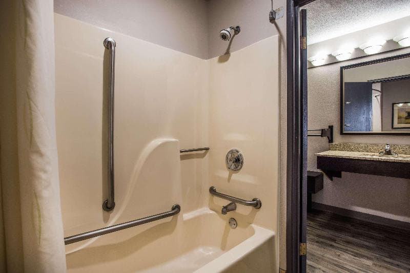 Baymont by Wyndham Madison West/Middleton West 4