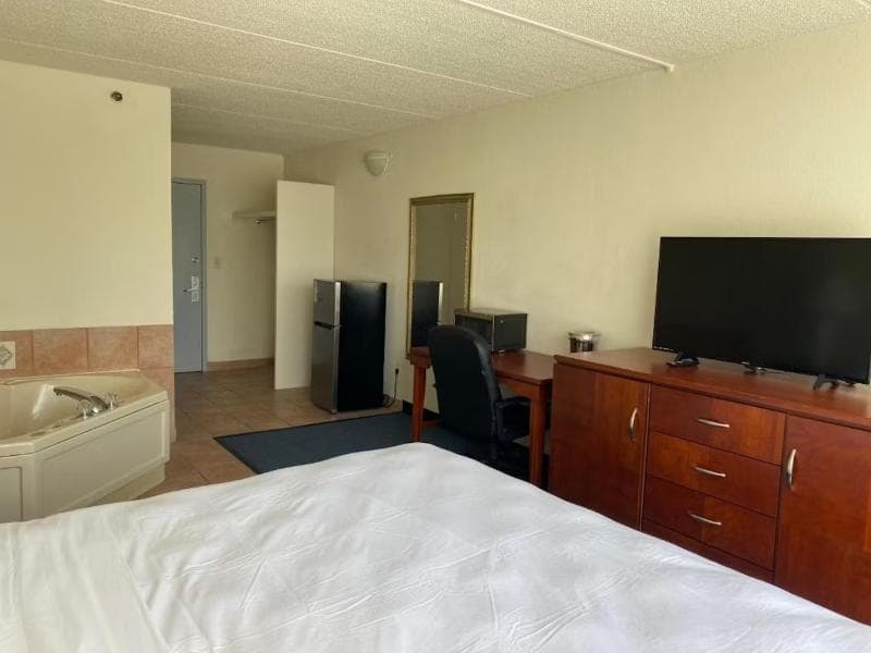 Miami Garden Inn Suites (Adults Only) 3