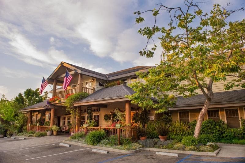 Cambria Pines Lodge 5