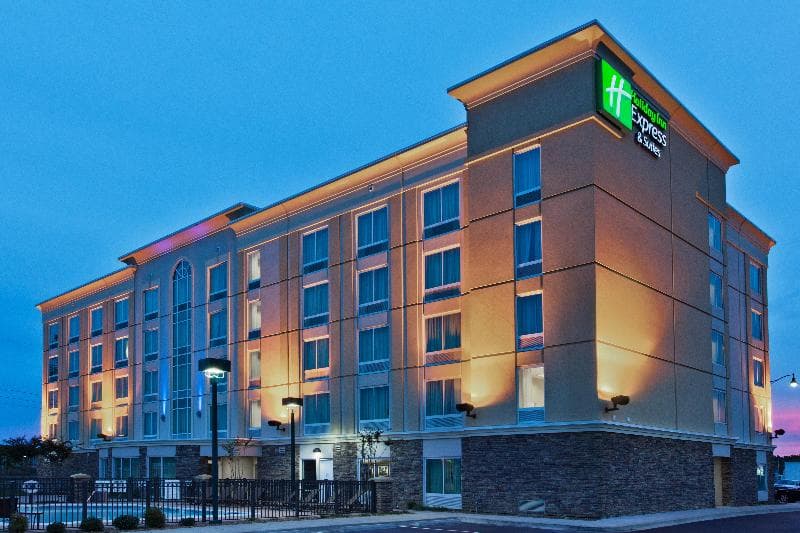 Holiday Inn Express Hotel & Suites Jackson Northea 2