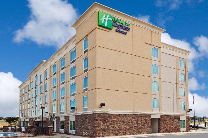 Holiday Inn Express Hotel & Suites Jackson Northea 3