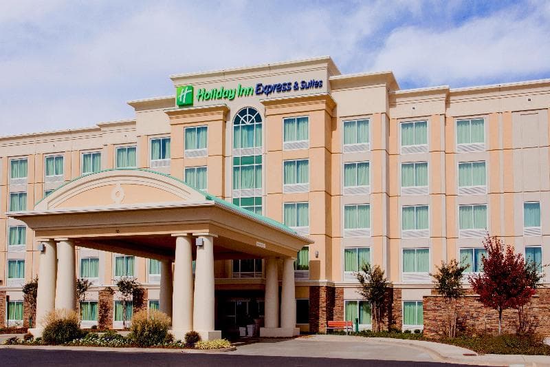 Holiday Inn Express Hotel & Suites Jackson Northea 4