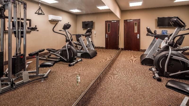 Best Western Plus Chalmette Hotel 2