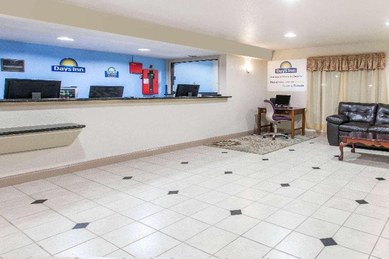 Days Inn By Wyndham Mckinney 4