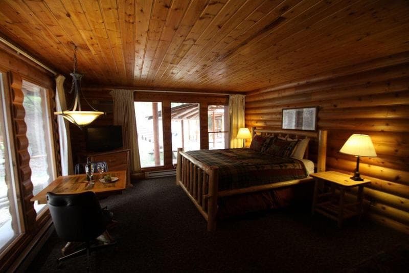 The Lodge At Lolo Hot Springs 1
