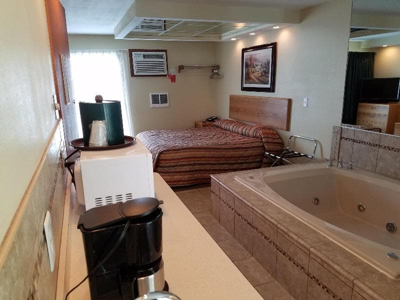 Black Hawk Motel 4