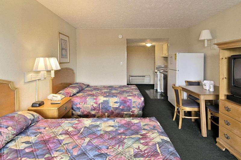 Days Inn By Wyndham Myrtle Beach-Grand Strand photo 1