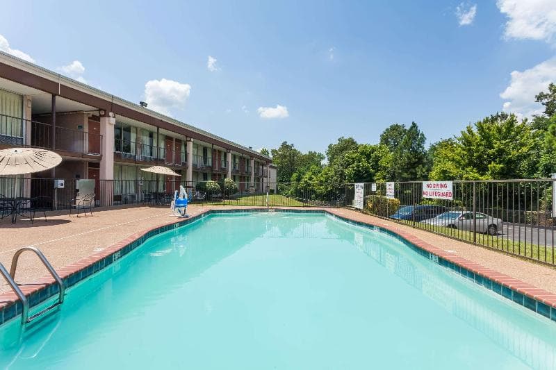 Days Inn By Wyndham Jackson 4