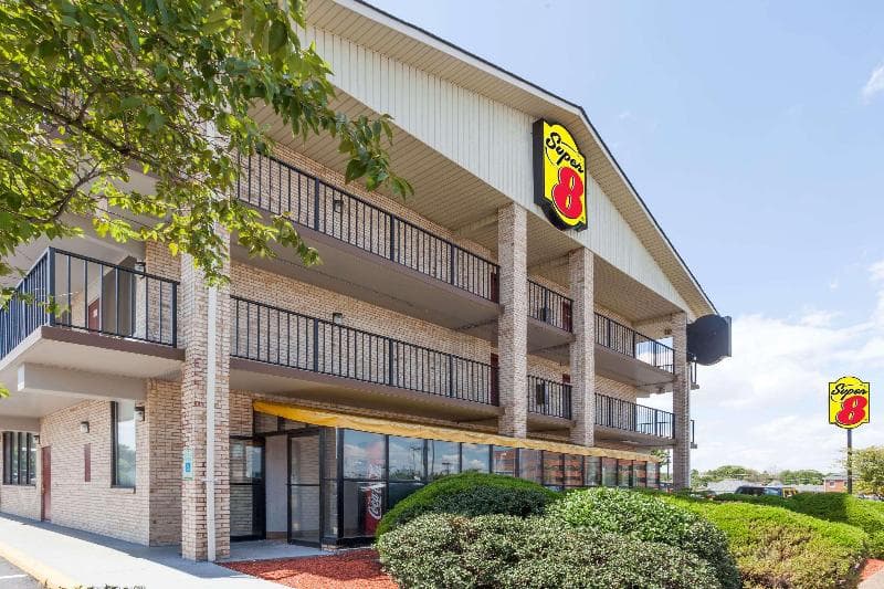 Super 8 by Wyndham Manassas 2