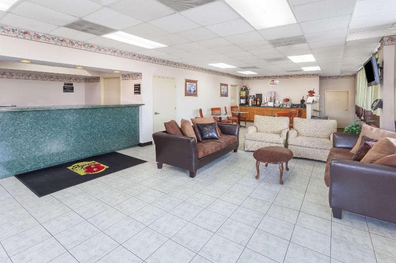 Super 8 by Wyndham Manassas 3