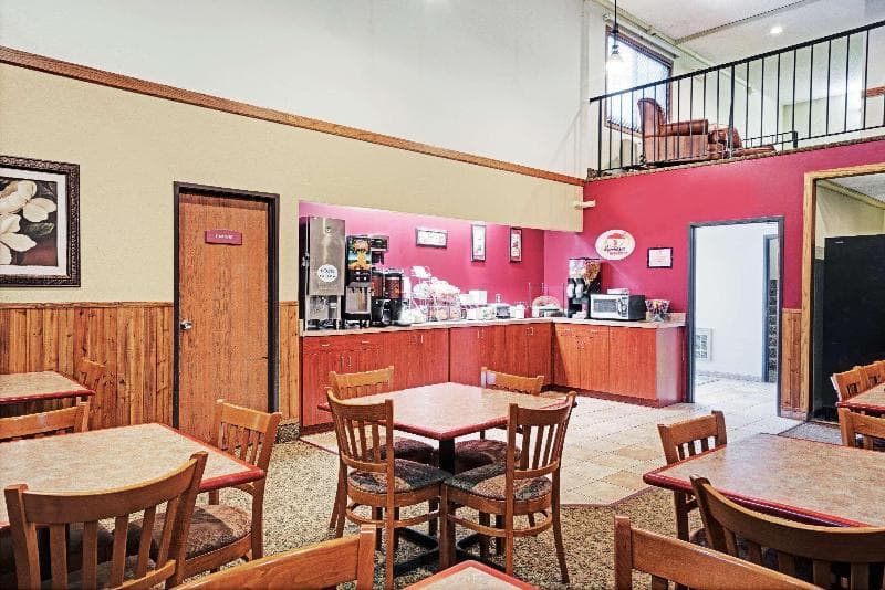 Super 8 By Wyndham Rogers Minnesota 3