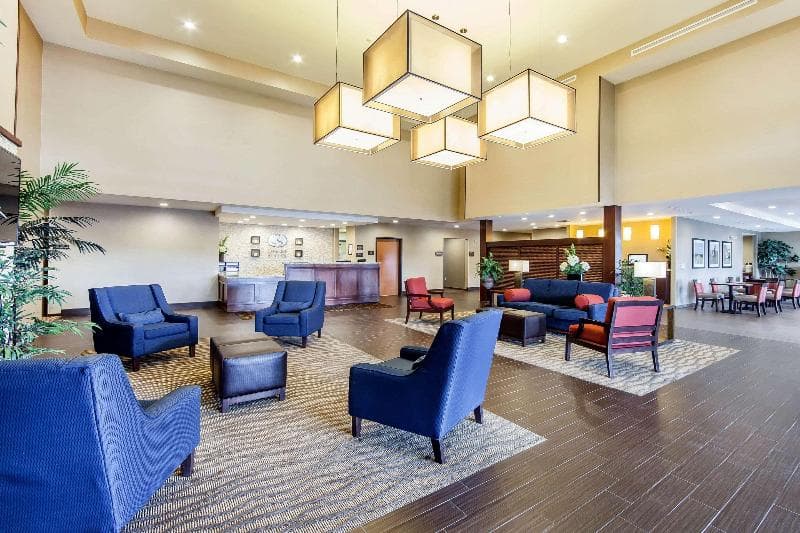 Comfort Suites Marietta 4