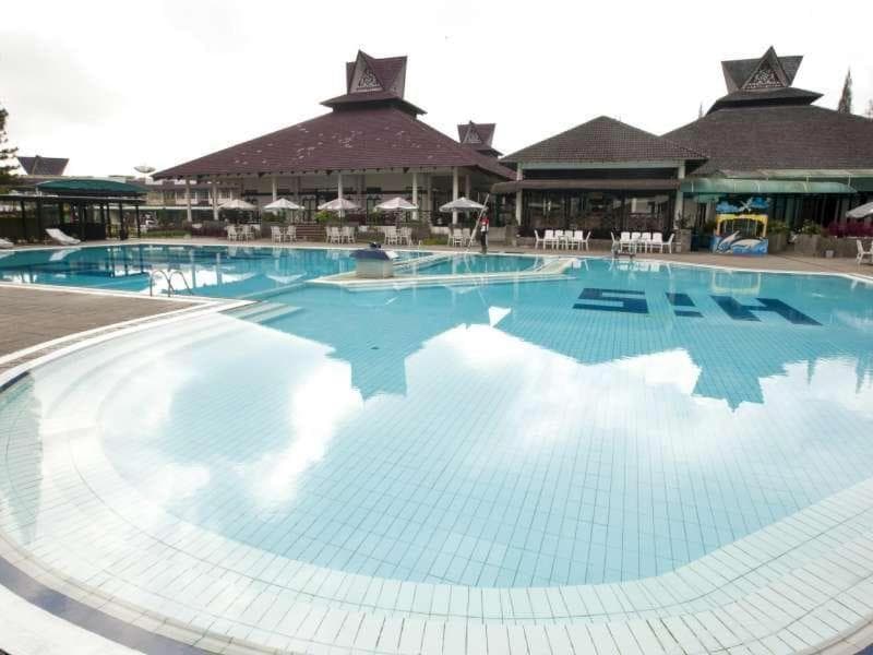 Sibayak Internasional main