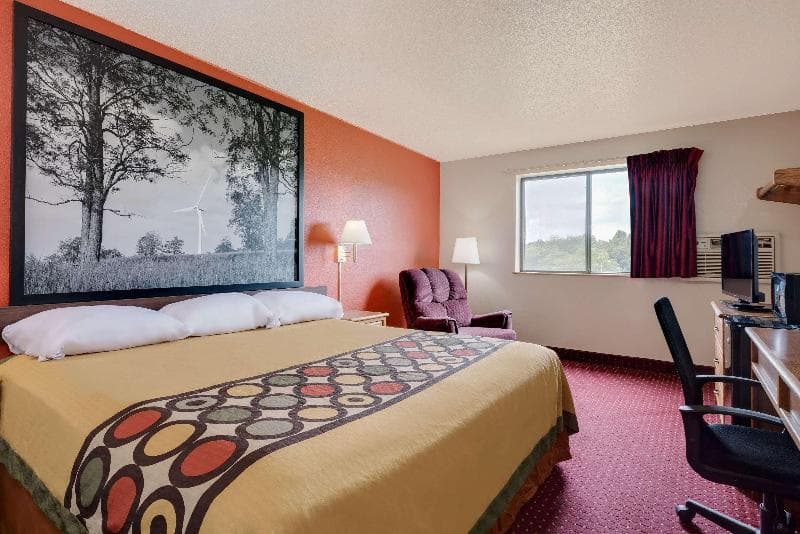 Super 8 By Wyndham Martinsburg photo 1