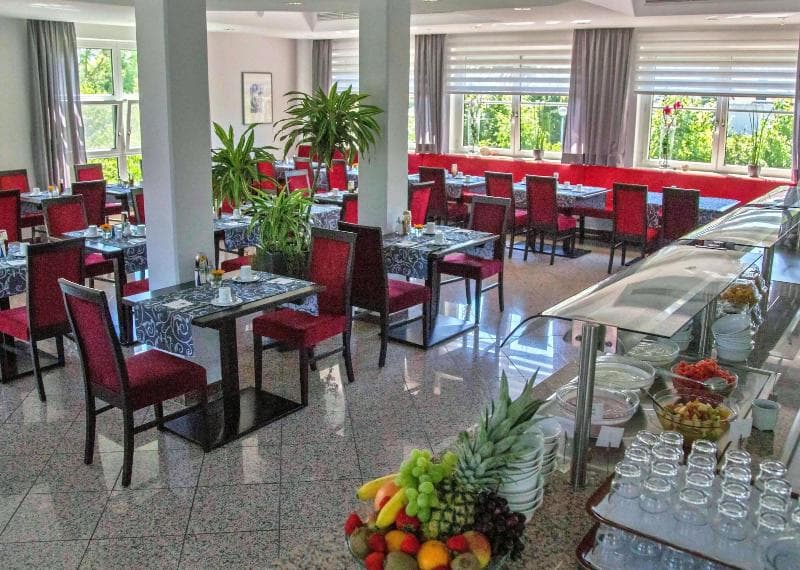 Hotel Alarun 4