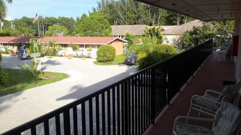 Conty's Motel 2