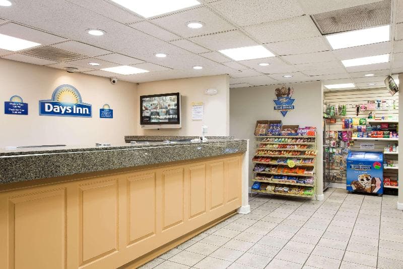 Days Inn by Wyndham Norfolk Airport 4