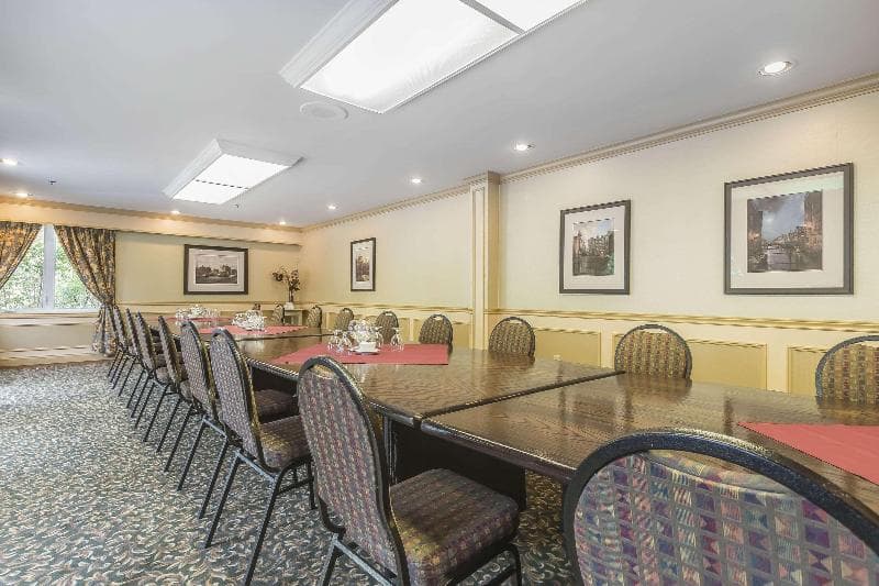 Inn on the Lake, Ascend Collection photo 1
