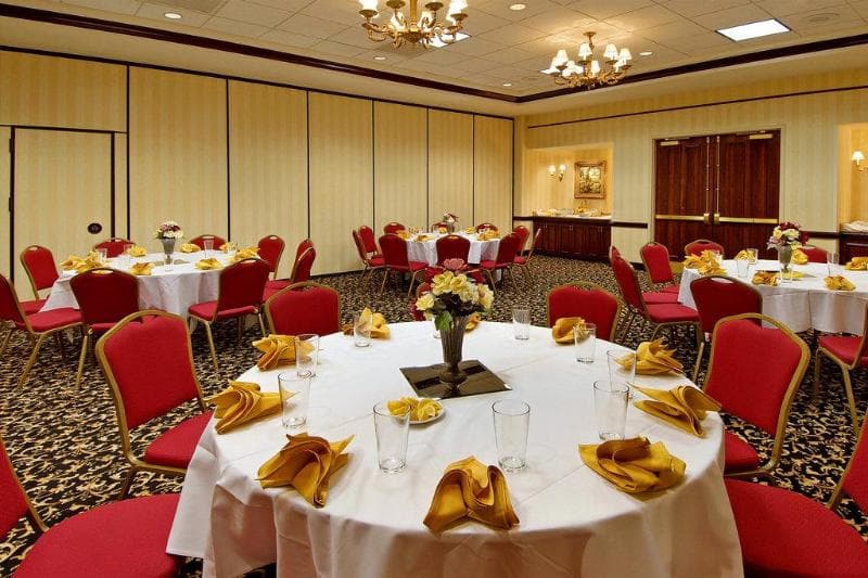 Delta Hotels By Marriott Norfolk Airport 4