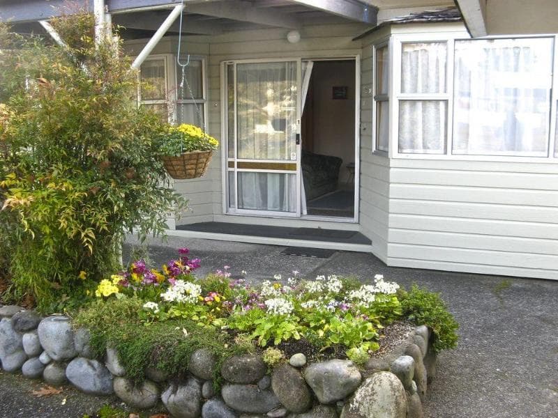 Tongariro River Motel main