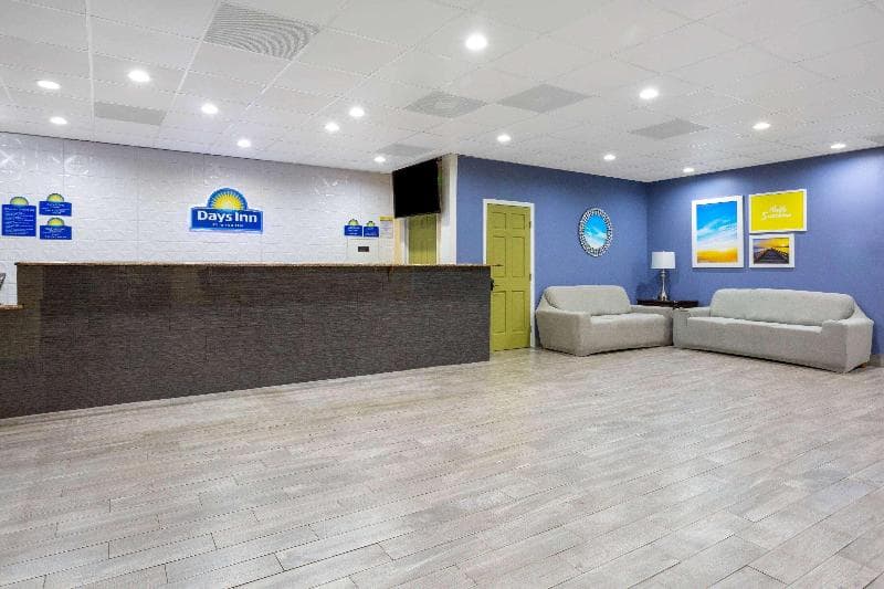 Days Inn By Wyndham Hampton Near Coliseum Convention Center 5