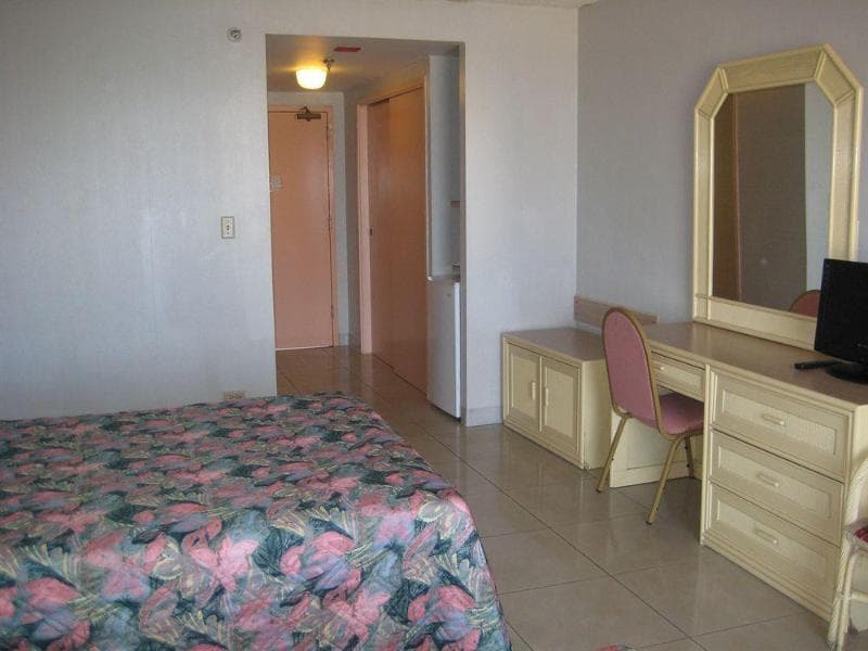 Tumon Bay Capital Hotel 4