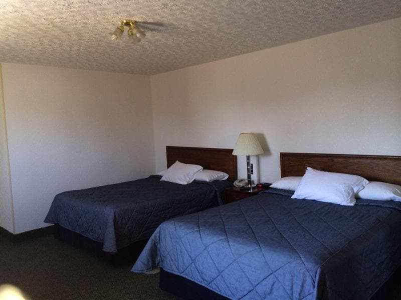 Falls Lodge & Suites photo 1