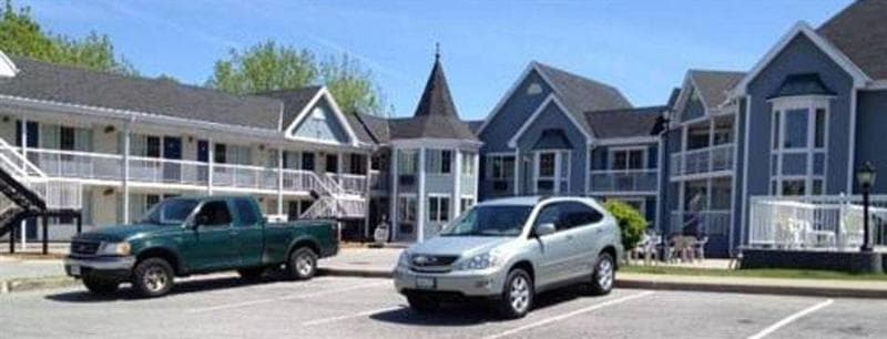 Falls Lodge & Suites 3