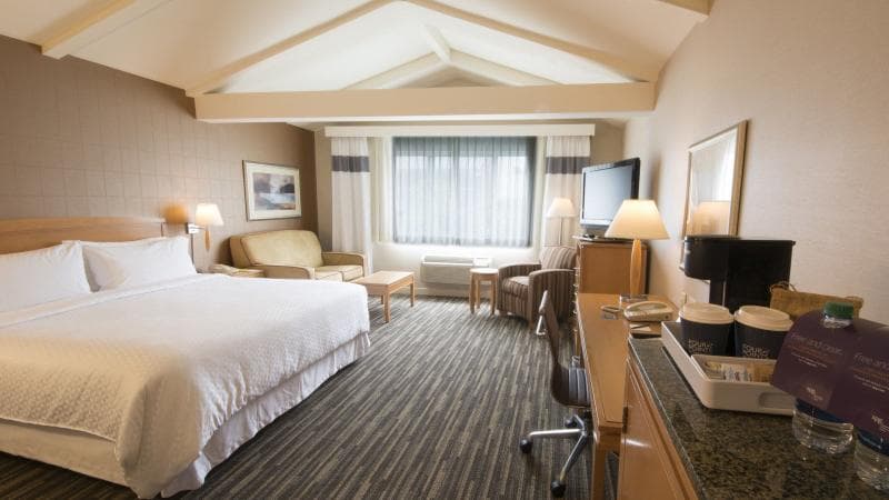 Four Points By Sheraton Plainview Long Island 3