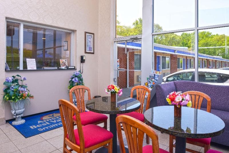 Americas Best Value Inn Smithtown Long Island 2