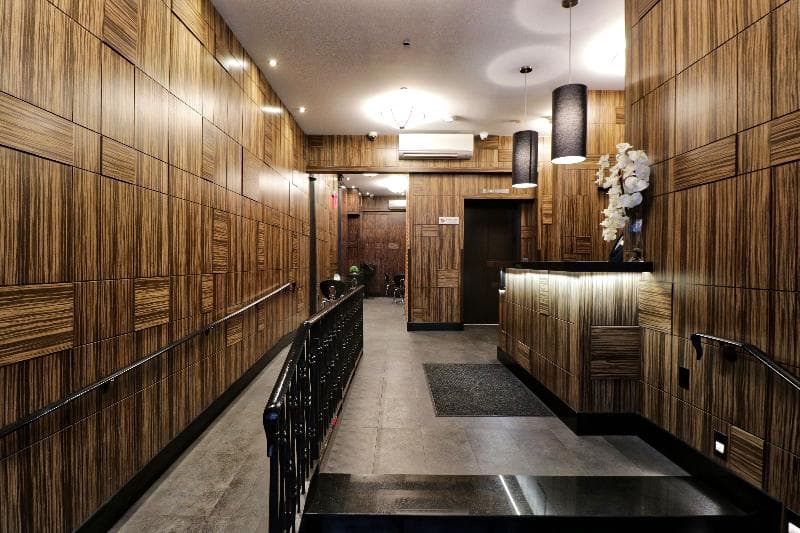The Americana Inn 4