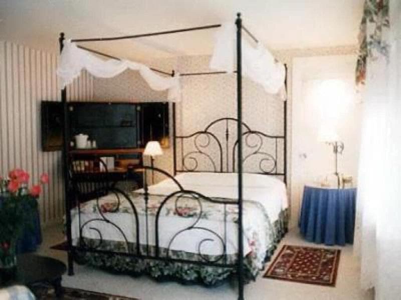 1896 House Country Inn - Barnside Inn 5