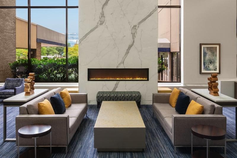 Sheraton Norfolk Waterside 4