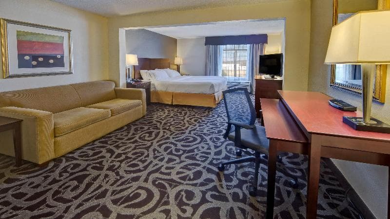 Holiday Inn Express Murfreesboro Central 4