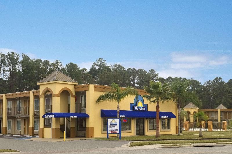 Days Inn By Wyndham Brunswick/St. Simons Area photo 1