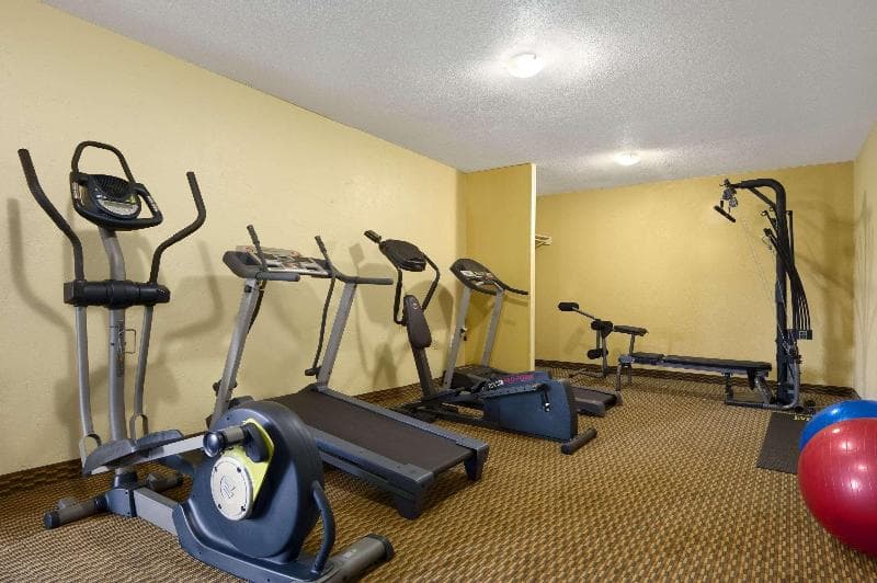Days Inn By Wyndham Brunswick/St. Simons Area 2