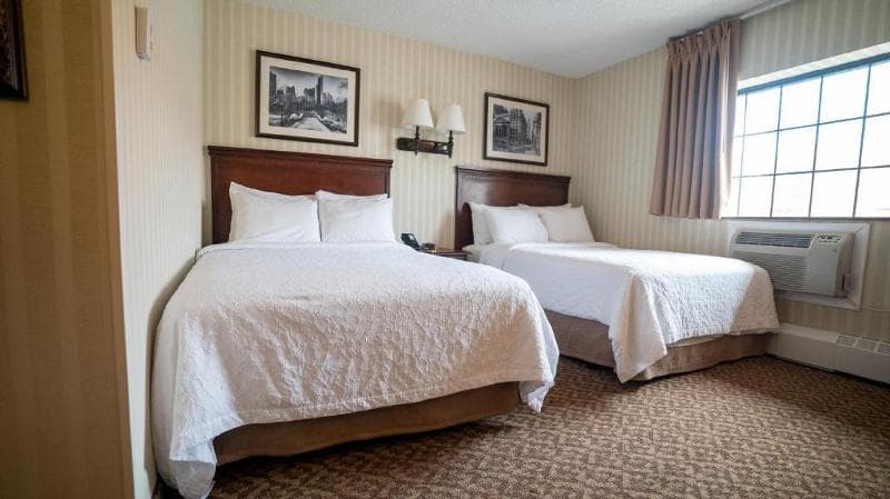 The Holland Hotel 5