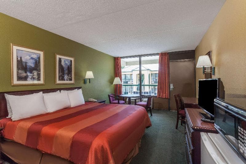 Days Inn by Wyndham Nashville Saint Thomas West Hospital 4
