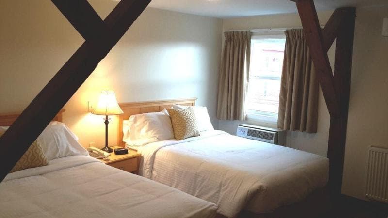 Smuggler's Cove Inn 5