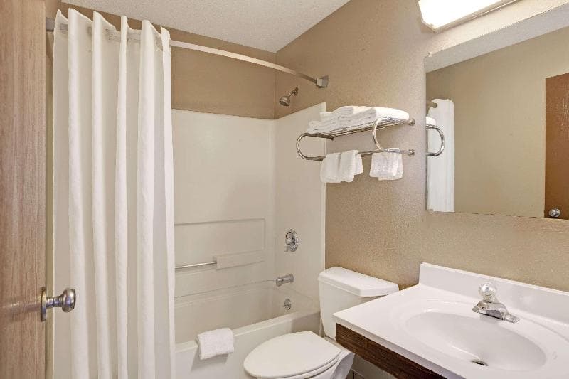 Super 8 by Wyndham Nashville/ Dntn/ Opryland Area 3