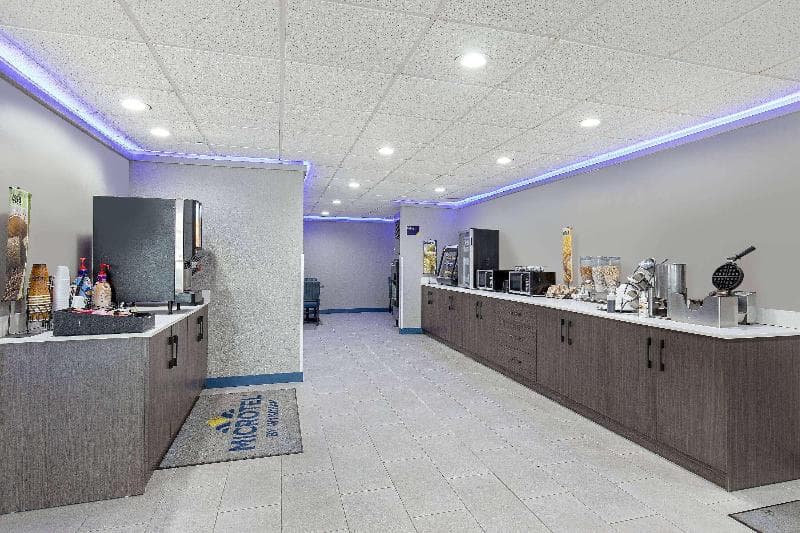 Microtel Inn & Suites by Wyndham Manchester 3