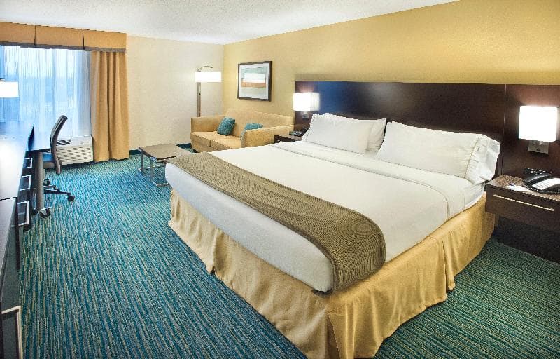 Holiday Inn Express Nashville-Hendersonville 5