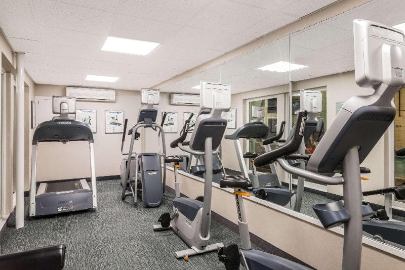 Howard Johnson By Wyndham Middletown Newport Area 2