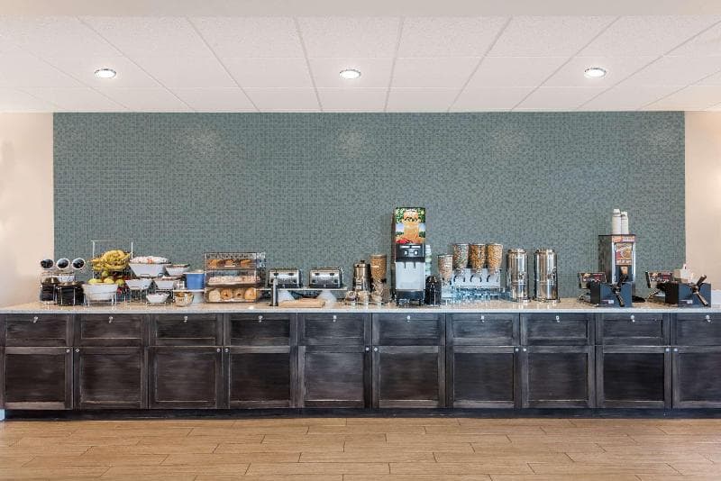 Howard Johnson By Wyndham Middletown Newport Area 3