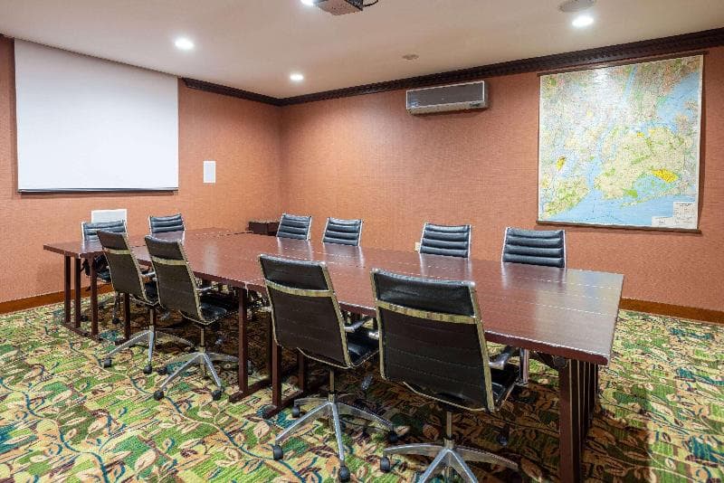 Days Hotel By Wyndham North Bergen/Nyc Area 4