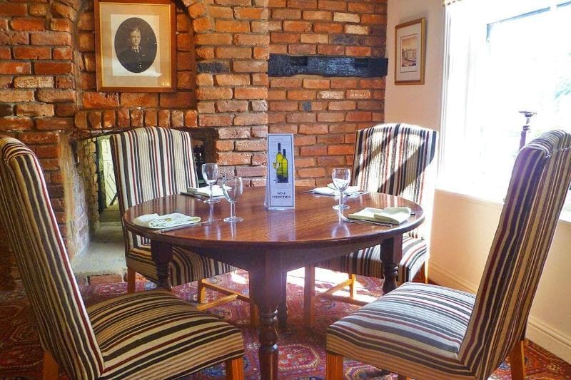 The Bridge Hotel 4