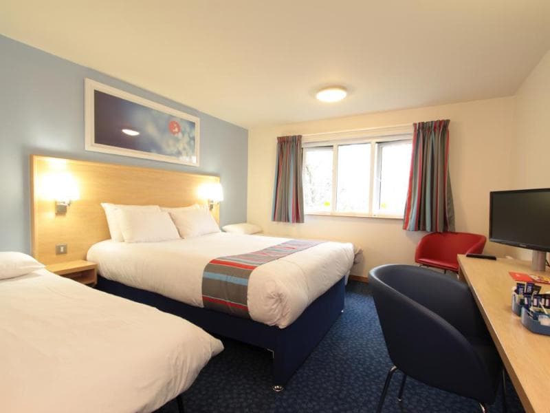 Travelodge Newbury Tot Hill 5