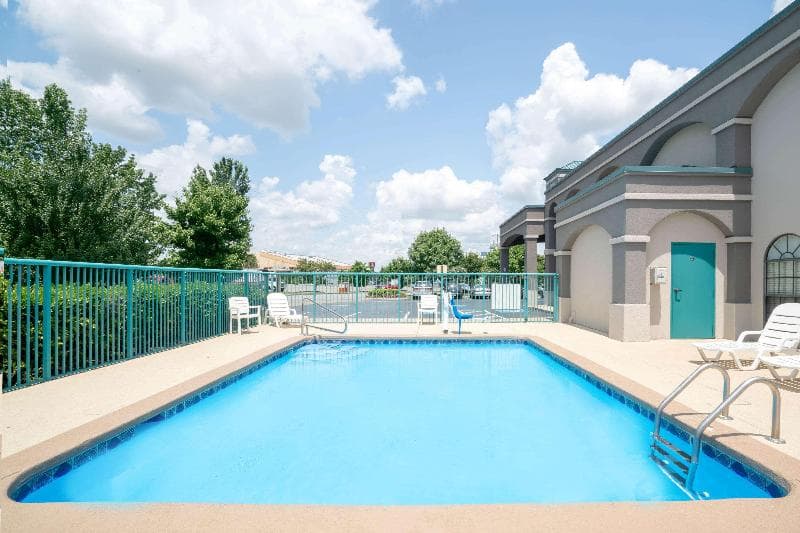 Super 8 By Wyndham Murfreesboro 5