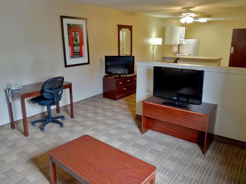 Extended Stay America Elizabeth Newark Airport 2